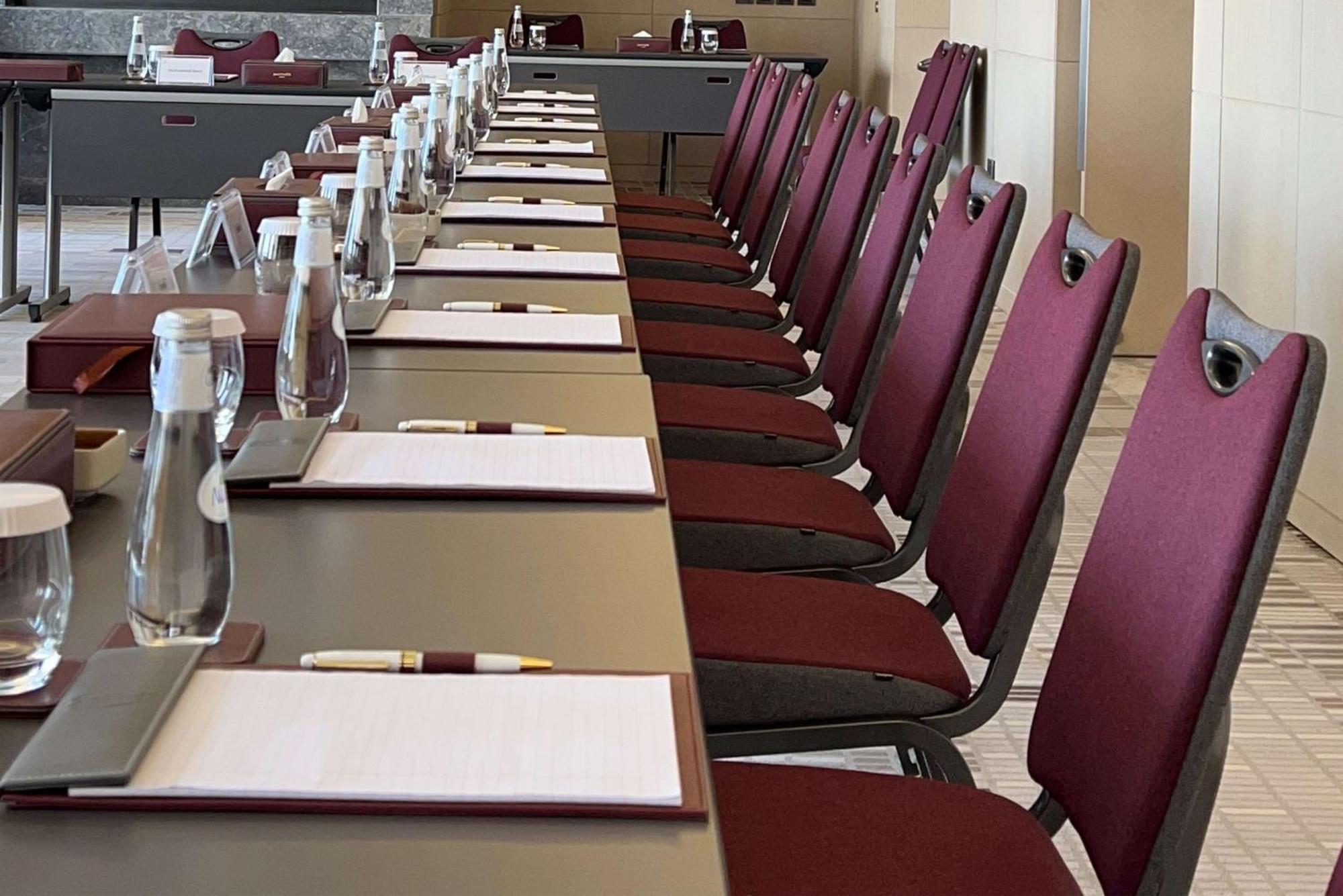 Mansard Riyadh, A Radisson Collection Hotel Riade Exterior foto A meeting room