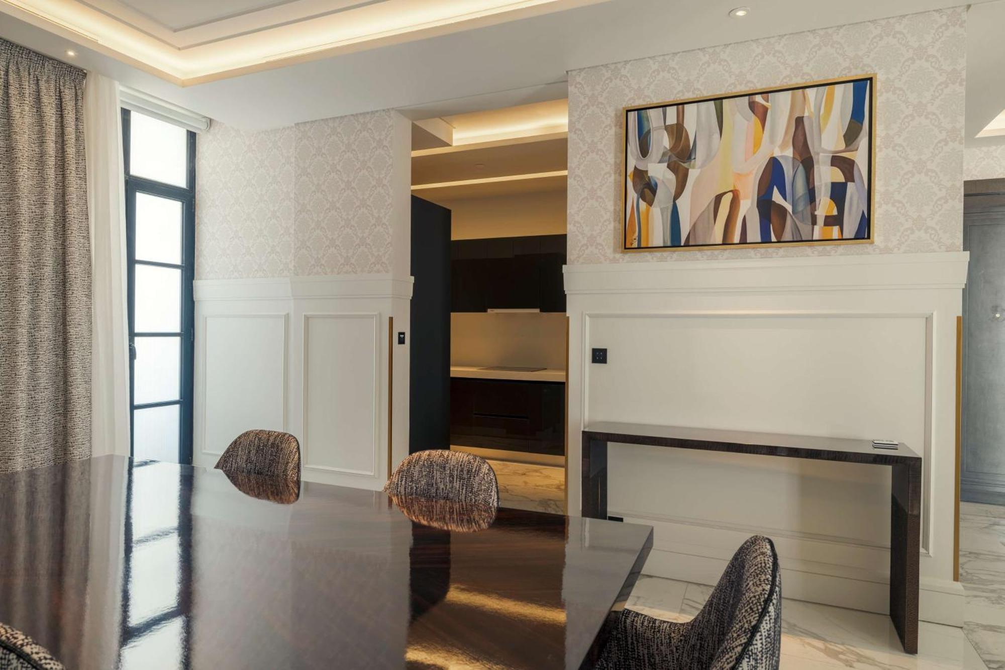 Mansard Riyadh, A Radisson Collection Hotel Riade Exterior foto Interior of a suite at The Ivy Collection
