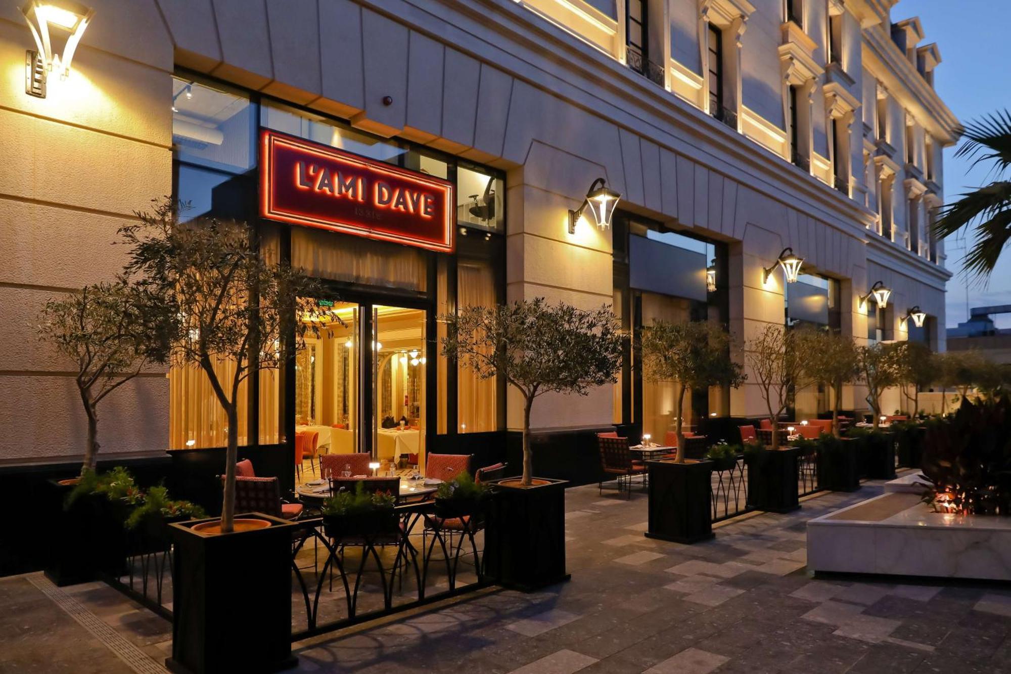 Mansard Riyadh, A Radisson Collection Hotel Riade Exterior foto L'Ami Bar